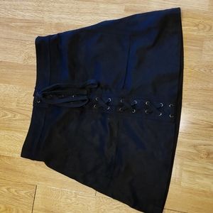 Storia black faux suede mini skirt sz small